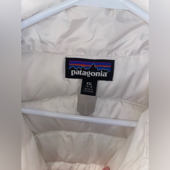 Patagonia Down Puffer Vest - Picture 3 of 8